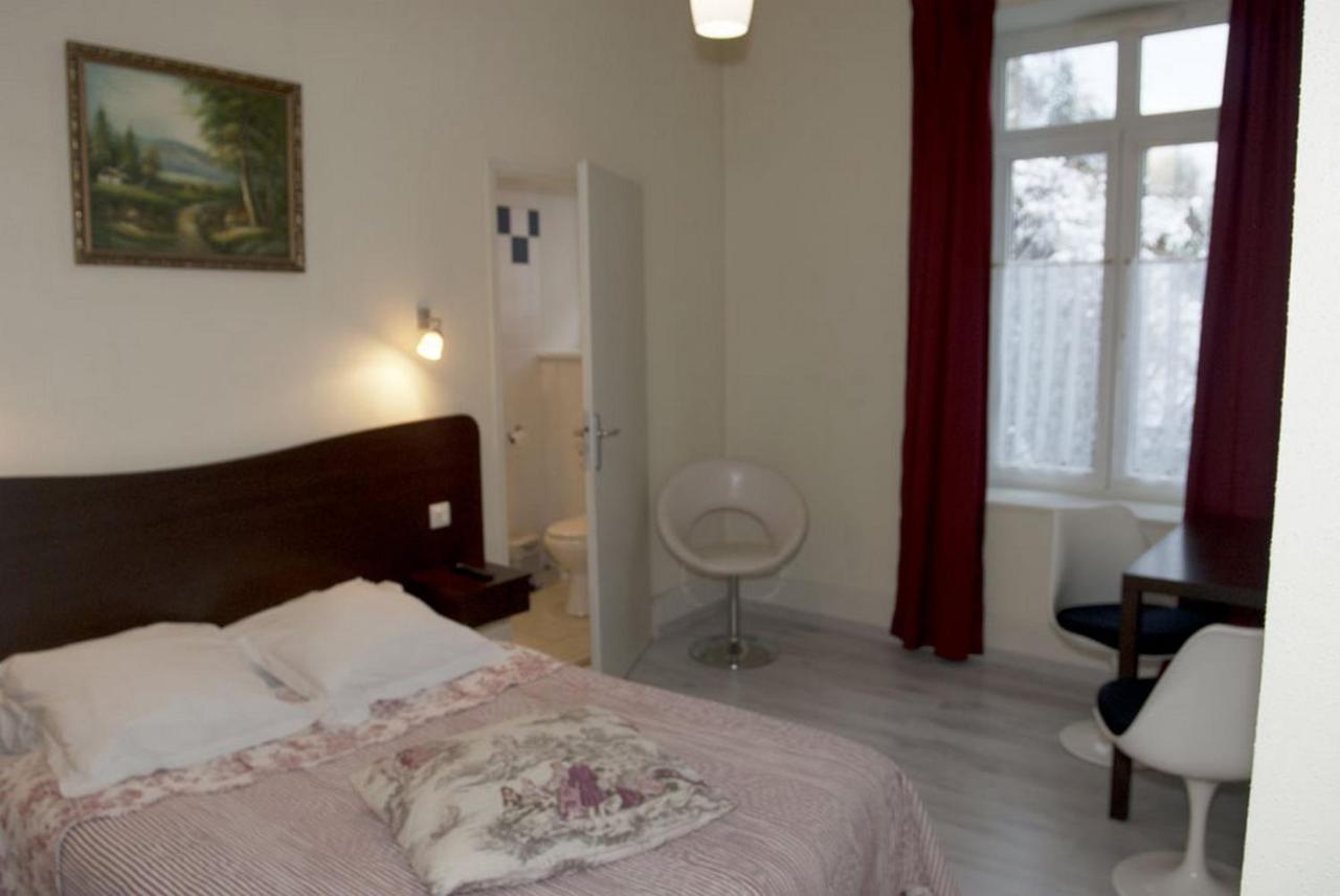 Acacias Apparts Hotel Пломбьер-ле-Бен Экстерьер фото